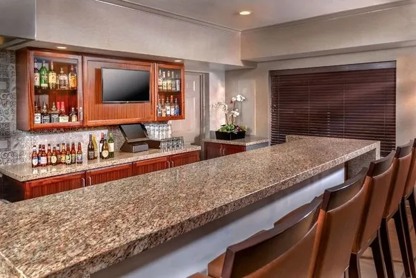 Buena Park Grand Hotel & Suites