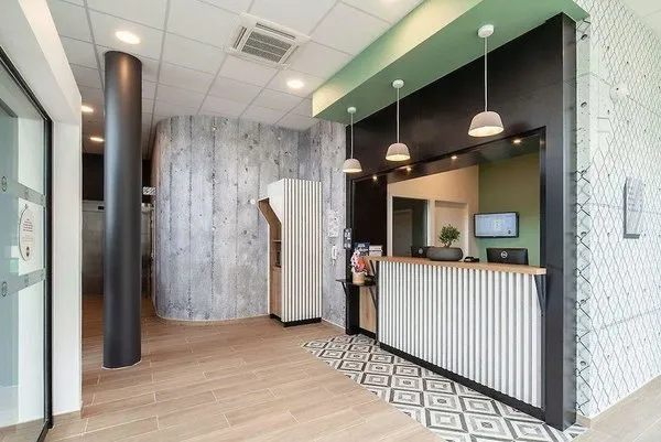 B&B HOTEL Massy Gare TGV