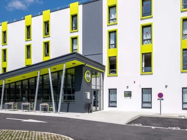 B&B HOTEL Saintes