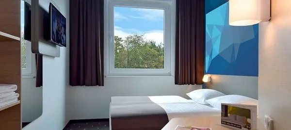 B&B HOTEL Stuttgart-Neckarhafen