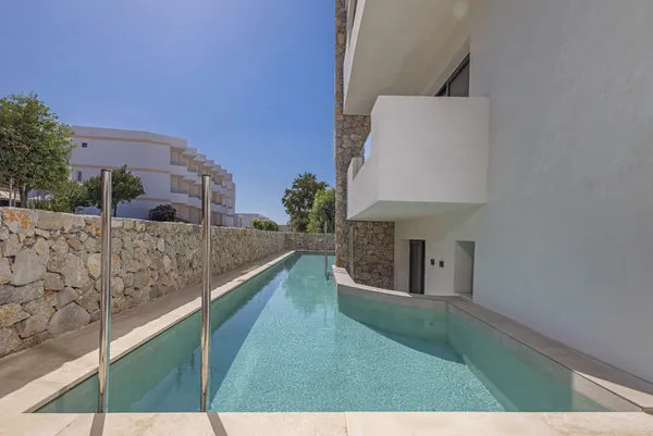 Cabana White Boutique Hotel & Suites