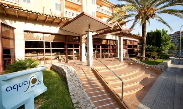 Cabau Aquasol Aparthotel