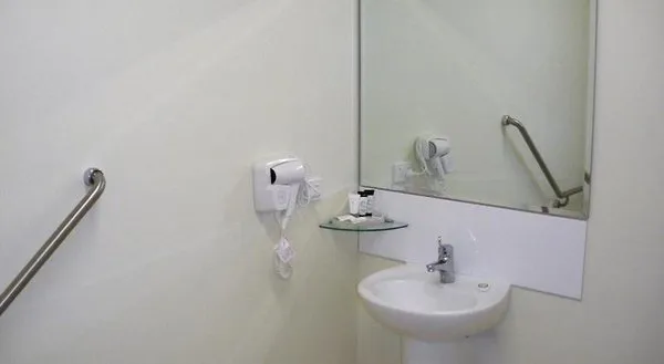 Cairns Queenslander Hotel & Apartments