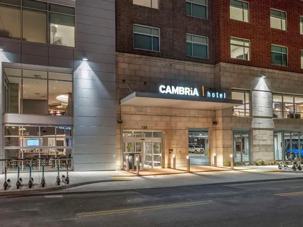Cambria Hotel Louisville Downtown-Whiskey Row
