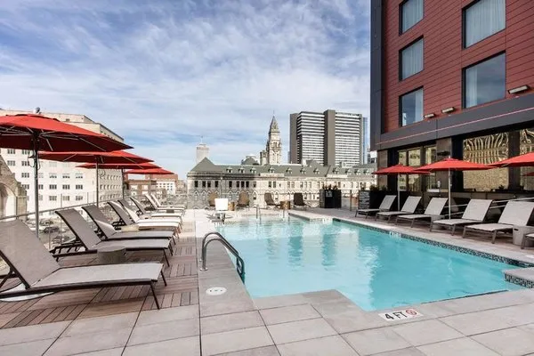 Cambria Hotel & Suites Nashville Downtown
