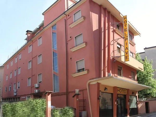 Camelia Rooms