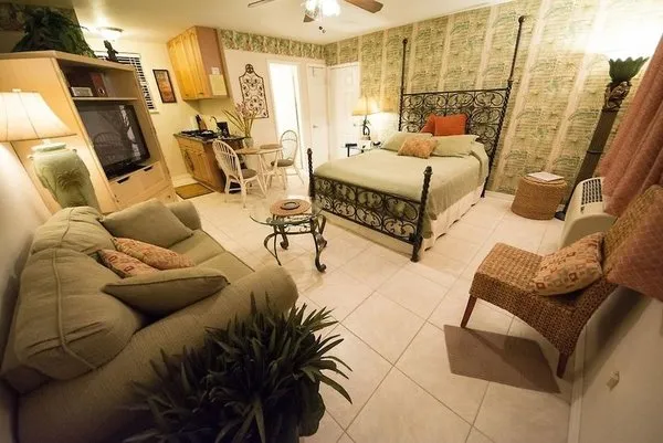 Camelot Beach Suites