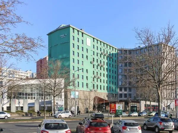 Campanile Vienna South