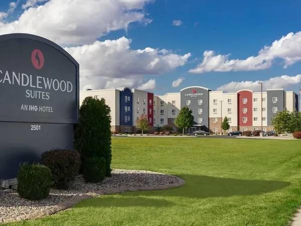 Candlewood Suites Columbus North, an IHG Hotel