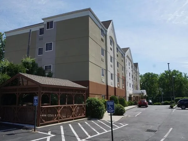 Candlewood Suites West Springfield