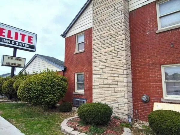 Capital O Elite Inn & Suites South Holland I 94