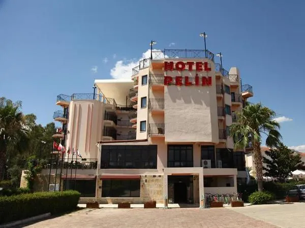 Carmina Hotel