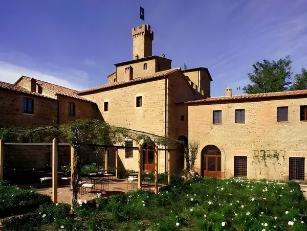 Castello Banfi Il Borgo