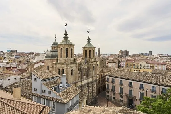 Catalonia El Pilar