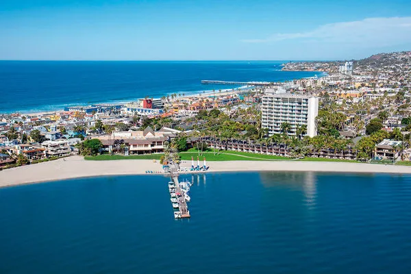 Catamaran Resort