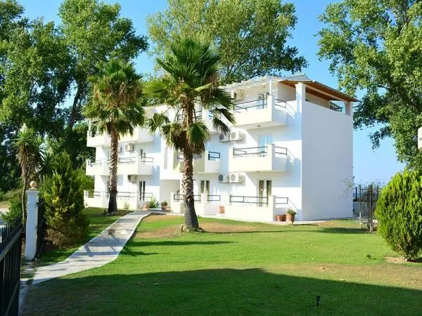 Cavos Beach House