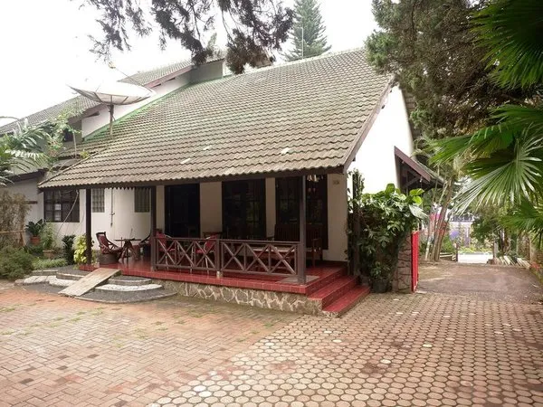 Cemara's Homestay By OYO Rooms