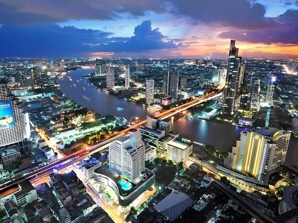 Centre Point Plus Hotel Silom