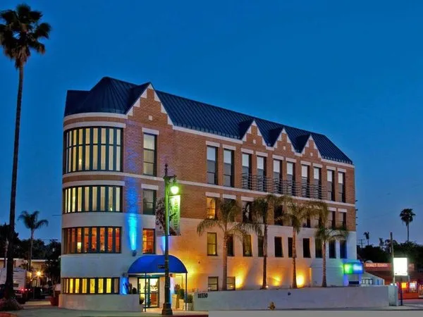 Century Park Hotel