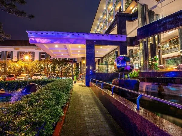 Century Pines Resort