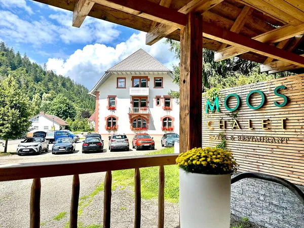 Chalet Moos