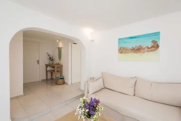 Charissi Hotel