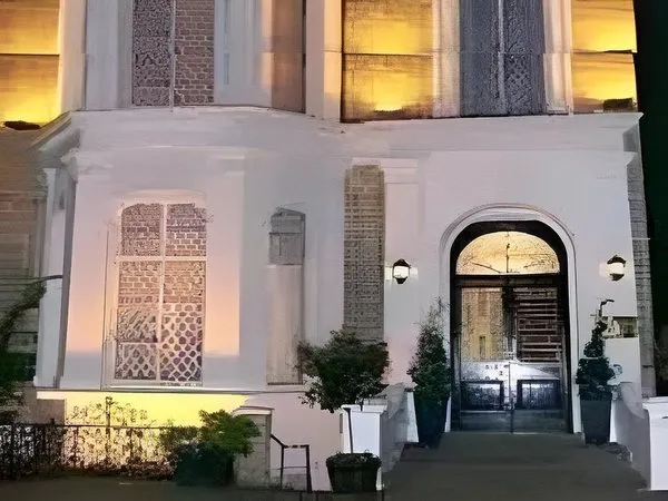 Chelsea House