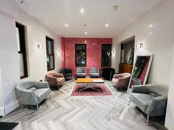 Cheshire Hotel