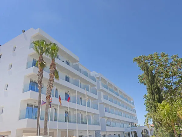 Chrystalla Hotel