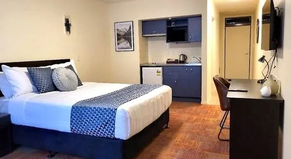 City of Sails Motel