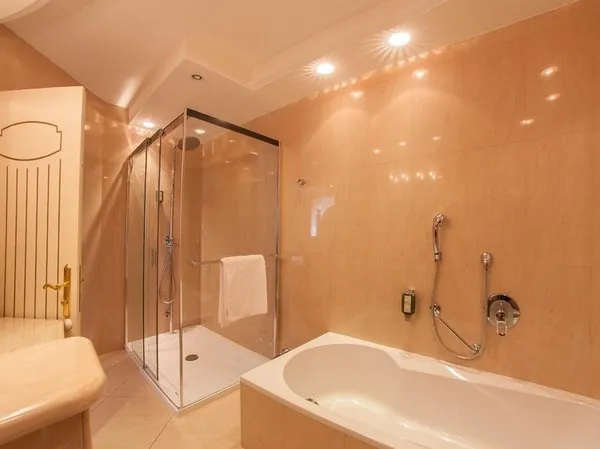 Cityhotel Goldener Adler B&B