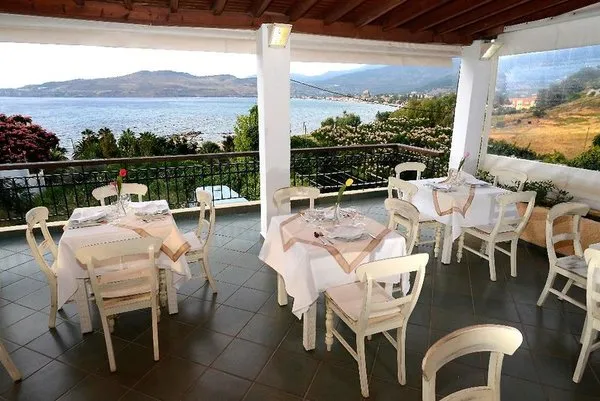 Clara Hotel