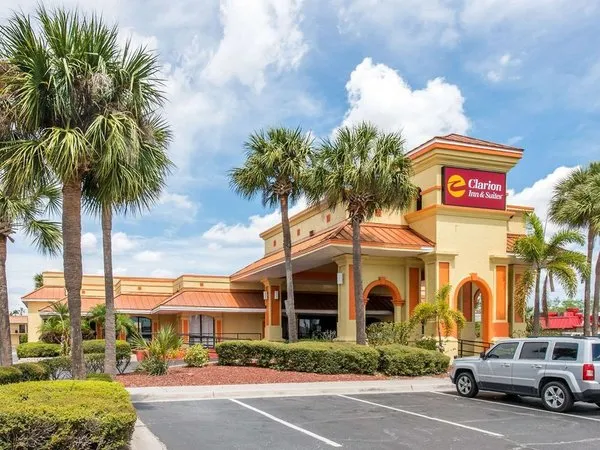 Clarion Inn & Suites Kissimmee - Lake Buena Vista South