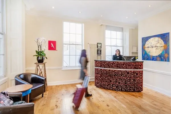 Clifton Hotel