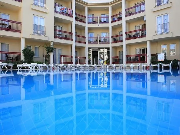 Club Amaris Apartments
