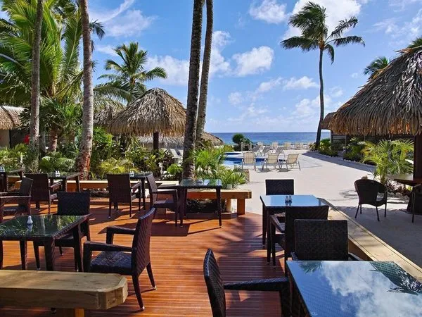 Club Raro Resort