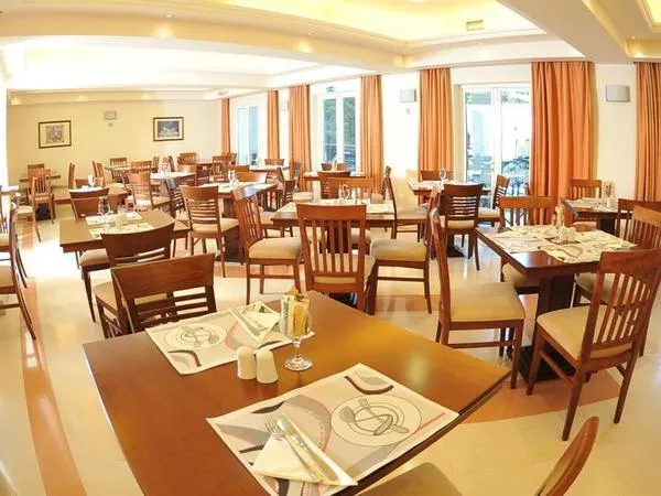 CNic Hellinis Hotel