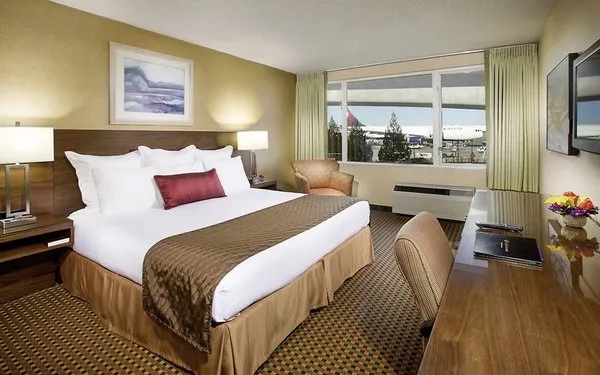 Coast Gateway Hotel