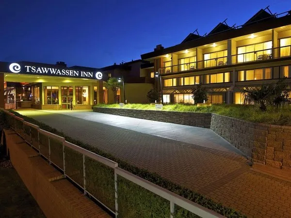 Coast Tsawwassen Inn