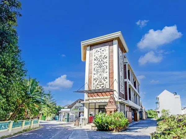 Collection O Solo near Universitas Muhammadiyah Surakarta