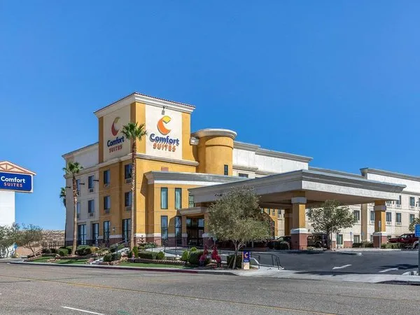 Comfort Suites At the Barstow Outlets
