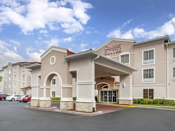 Comfort Suites Downtown