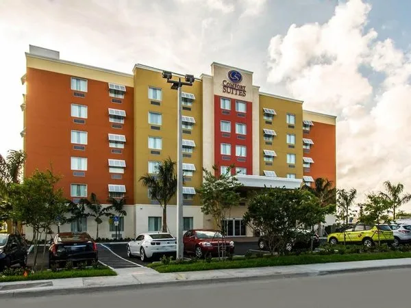 Comfort Suites Fort Lauderdale Airport South & Cruise Port
