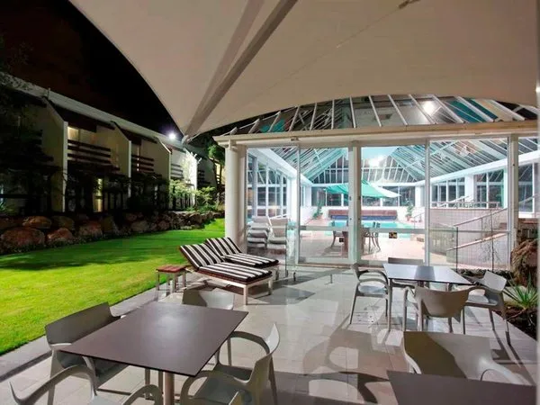 Commodore Airport Hotel