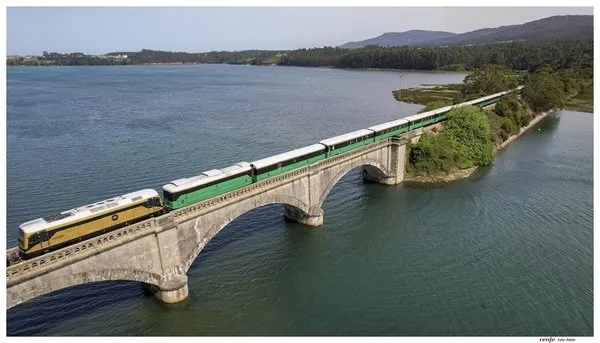 Costa Verde Express Bilbao - Santiago de Compostela,Costa Verde Express,Costa Verde Express / Bilbao - Gijon,Costa Verde Express Bilbao - Santiago