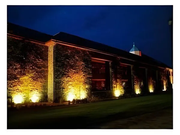 Court Yard Hotel