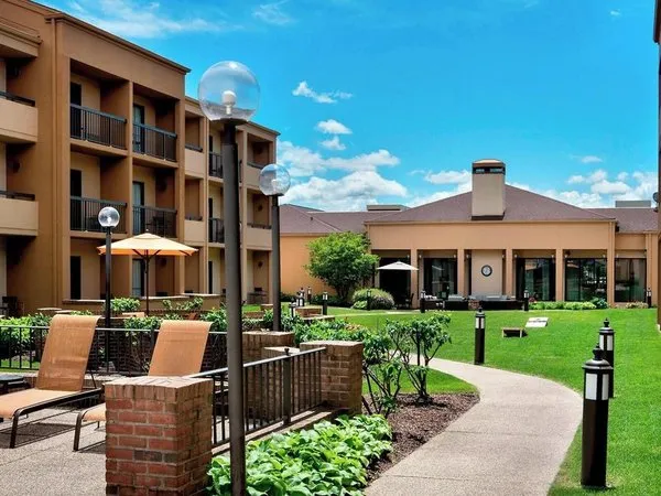 Courtyard Chicago Waukegan Gurnee