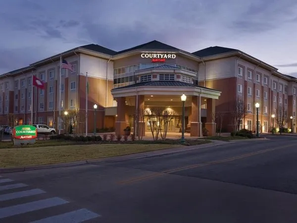 Courtyard Fort Smith Downtown