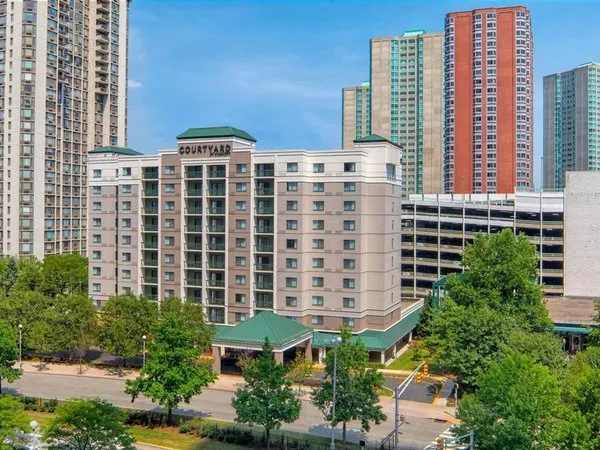Courtyard Jersey City Newport
