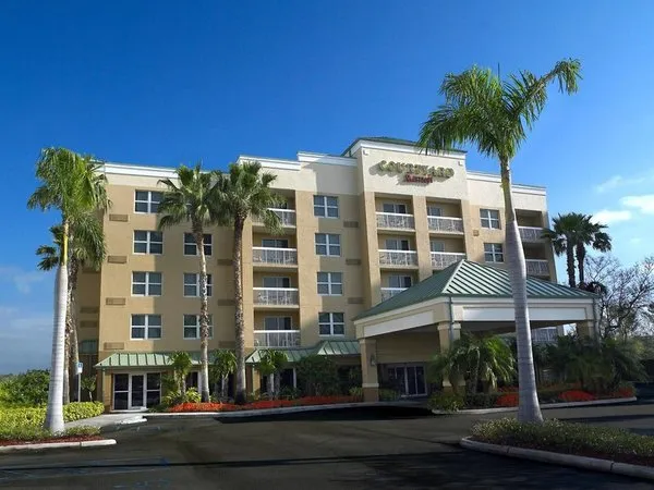 Courtyard Miami Aventura Mall
